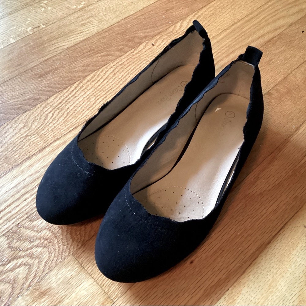 Elegant Black Women's Flats size 7